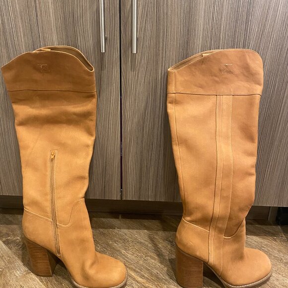 Jlo By Jennifer Lopez Knee High Heel - Picture 4 of 5